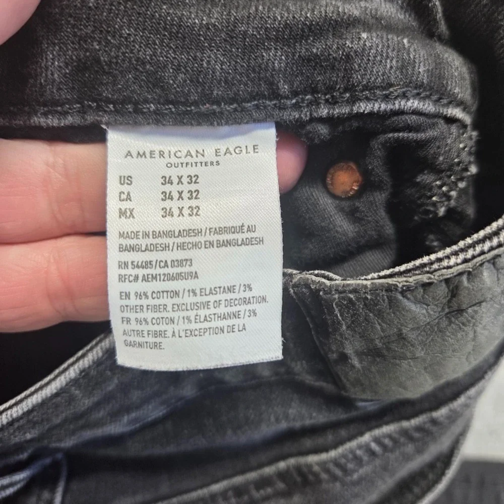American Eagle Jeans Mens 34X32 Black Athletic‎ Skinny Mid Rise Distressed Denim
